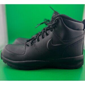 EUC Nike Manoa LTR (GS) Big Kids' Boots Black-Black BQ5372-001 Size 5.5Y